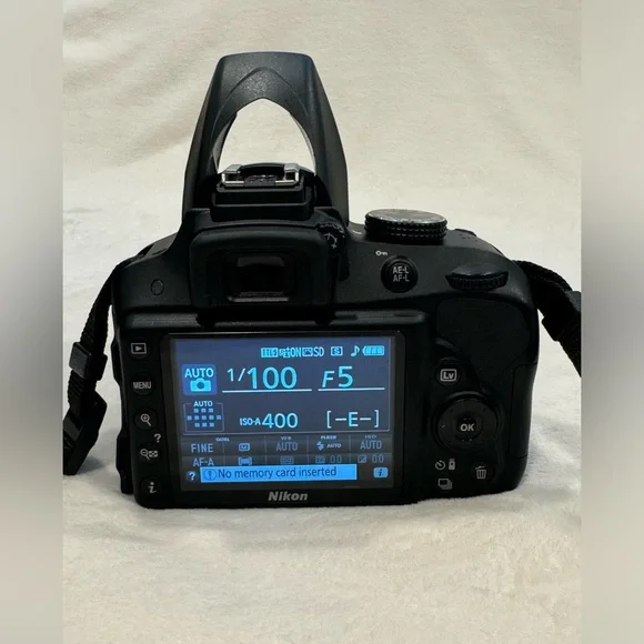 Nikon D3300 DX- DSLR Kit 18-55mm DX VR II & 55-200mm DX VR II